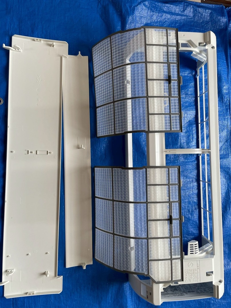 分解洗浄によるエアコン内部の清潔化